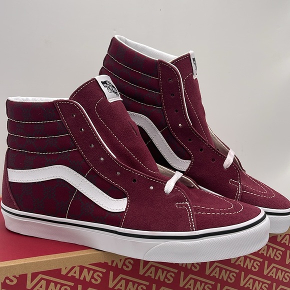 Vans Men’s Sk8-Hỉ
Monogram Port Royale
VN0005U94QU
Sneakers - Picture 5 of 16